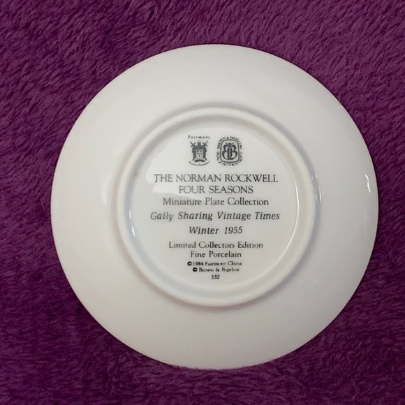 532 Gaily Sharing Vintage Times - Norman Rockwell Four Seasons Miniature Plate - Picture 3 of 8